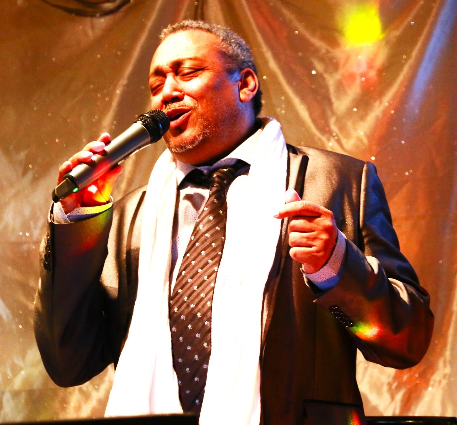 Roddy chanteur sur scène